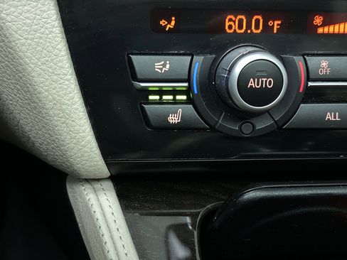 Used 2013 BMW 535i xDrive Sedan AWD/4WD image 21