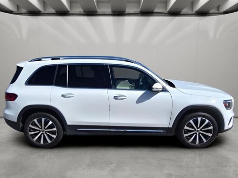 Used 2021 Mercedes-Benz GLB 250 4MATIC w/ Premium Package image 6