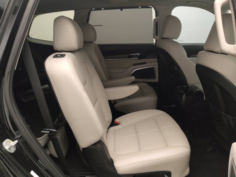 Used 2022 Kia Telluride EX w/ EX Premium Package FWD image 19