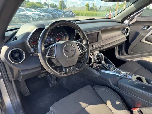 Used 2020 Chevrolet Camaro LT RWD image 18
