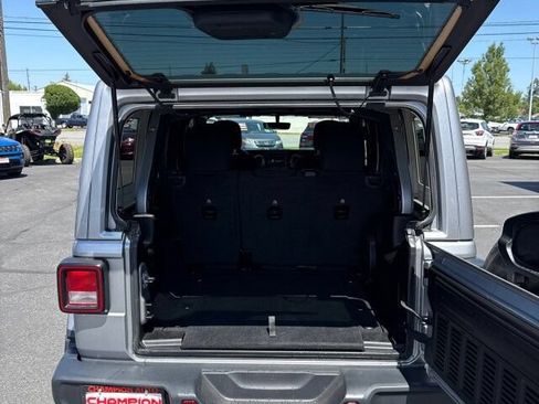 Used 2021 Jeep Wrangler Unlimited Sahara w/ Uconnect 4C Nav & Sound Group AWD/4WD image 13