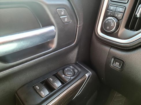 Used 2020 Chevrolet Silverado 1500 RST w/ RST Value Package image 13