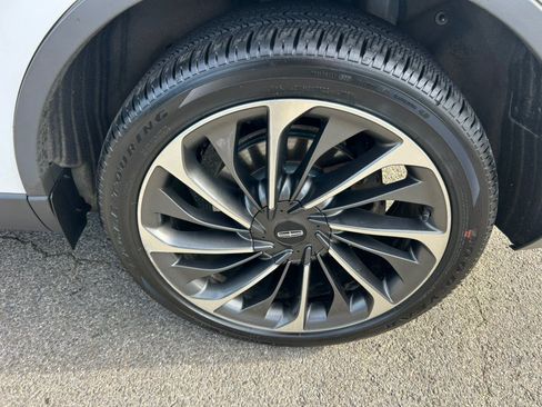 Used 2020 Lincoln Aviator Reserve w/ Equipment Group 202A AWD/4WD image 12