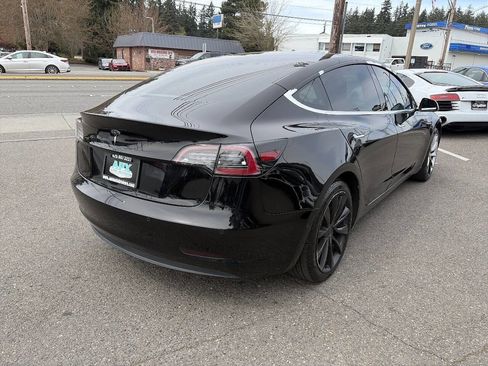 Used 2018 Tesla Model 3 Long Range RWD image 8