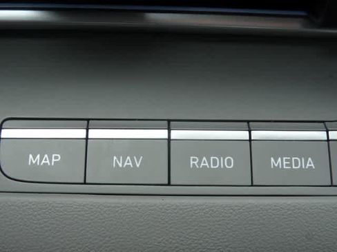 Used 2024 Hyundai Elantra SEL FWD image 37