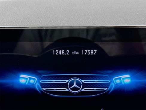 Certified 2023 Mercedes-Benz GLB 250 image 13