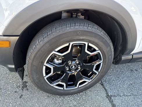 Used 2025 Ford Bronco Sport Outer Banks w/ Outer Banks Tech Package+ image 11