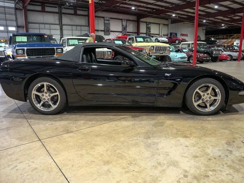 Used 2003 Chevrolet Corvette Convertible w/ Preferred Equipment Group1 RWD image 25