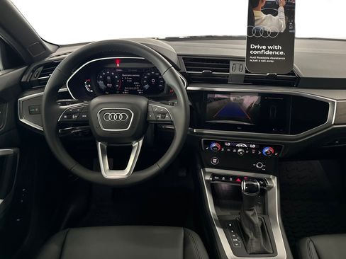 New 2025 Audi Q3 2.0T Premium image 27
