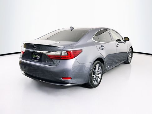 Used 2016 Lexus ES 300h image 9