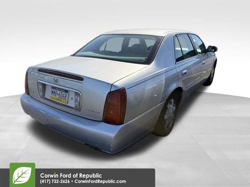 Used 2004 Cadillac De Ville w/ Equipment Group FWD image 5