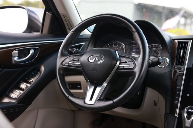 Used 2018 INFINITI Q50 Luxe w/ Cargo Package (L95) RWD image 27