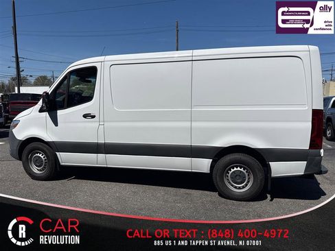 Used 2022 Mercedes-Benz Sprinter 2500 image 4