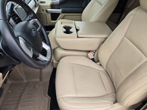 Used 2019 Ford F350 Lariat w/ Tow Technology Bundle image 14