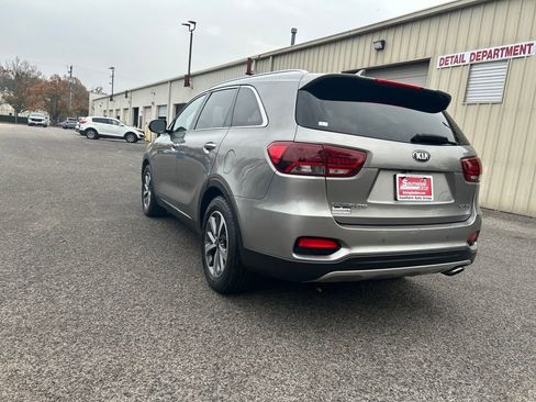 Used 2019 Kia Sorento EX w/ EX Touring Package image 4