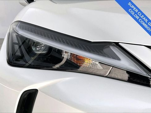 Used 2025 Lexus UX 300h AWD image 37