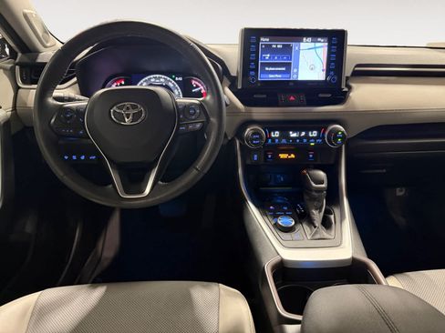 Used 2019 Toyota RAV4 Limited w/ Advanced Technology Package AWD/4WD image 11