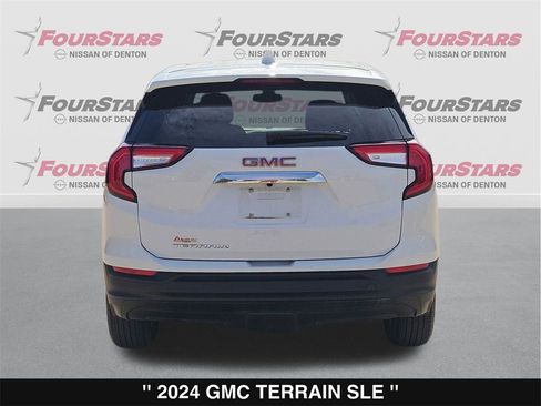 Used 2024 GMC Terrain SLE image 5