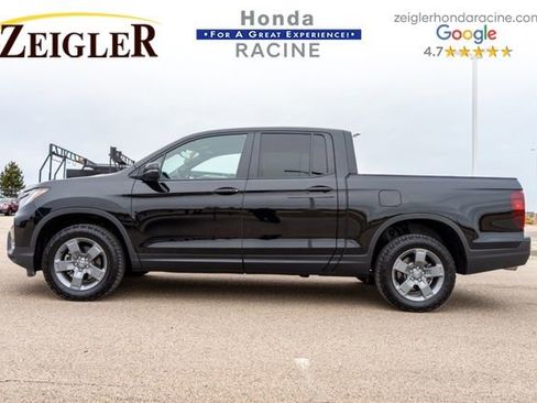 Used 2025 Honda Ridgeline TrailSport image 4
