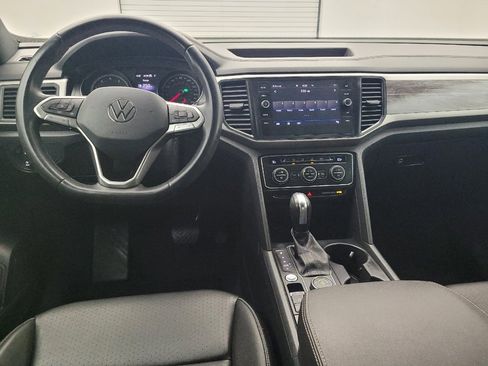 Used 2020 Volkswagen Atlas Cross Sport SE image 22