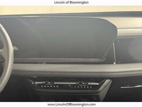 Used 2025 Audi SQ6 e-tron Prestige w/ 21" Black Optic Wheel Package image 22