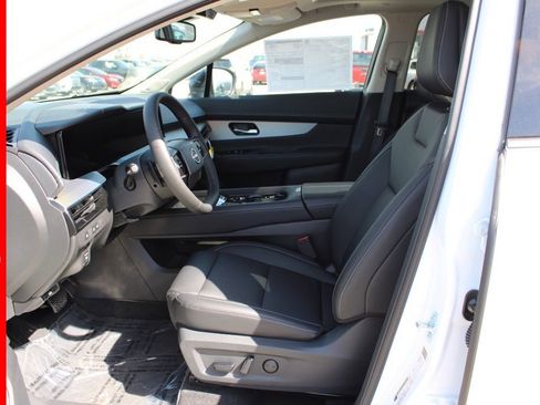 New 2025 Nissan Murano SL image 9