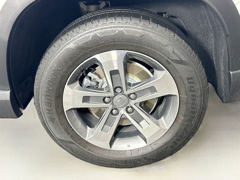 Used 2025 Honda Pilot EX-L image 11
