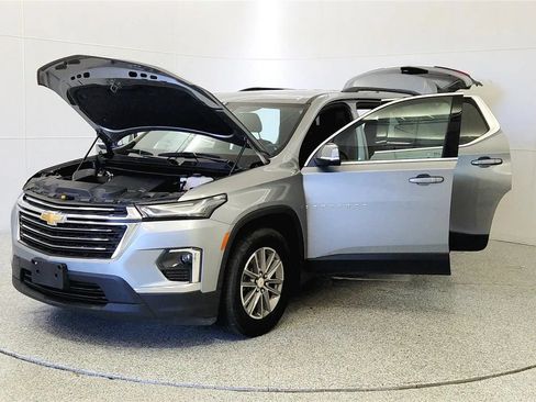 Used 2024 Chevrolet Traverse LT w/ LPO, Floor Liner Package AWD/4WD image 10