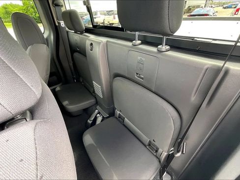 Used 2025 Nissan Frontier S RWD image 17