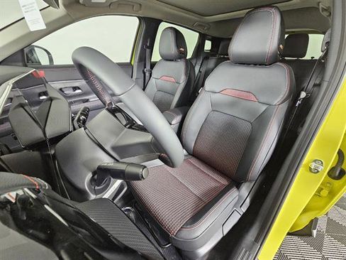 New 2025 Nissan Kicks SR w/ SR Premium Package image 24