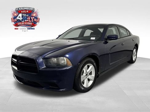 Used 2013 Dodge Charger SE RWD image 1
