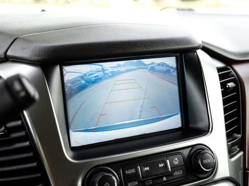 Used 2020 Chevrolet Suburban Premier w/ 6.2L Performance Package image 19