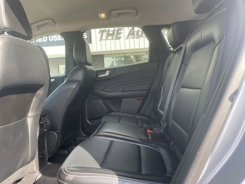 Used 2023 Ford Escape Platinum image 42