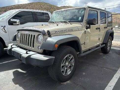Used 2017 Jeep Wrangler Unlimited Rubicon w/ Connectivity Group AWD/4WD image 3