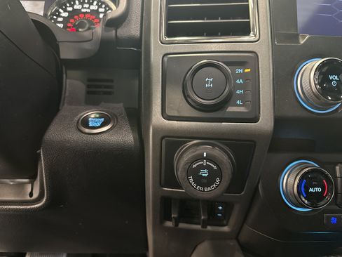 Used 2019 Ford F150 Raptor w/ Equipment Group 802A Luxury image 31