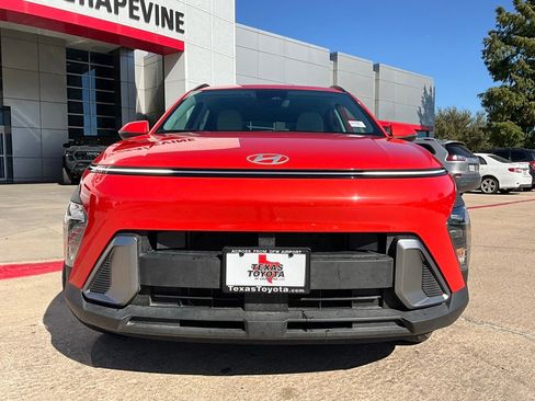 Used 2025 Hyundai Kona SEL image 4