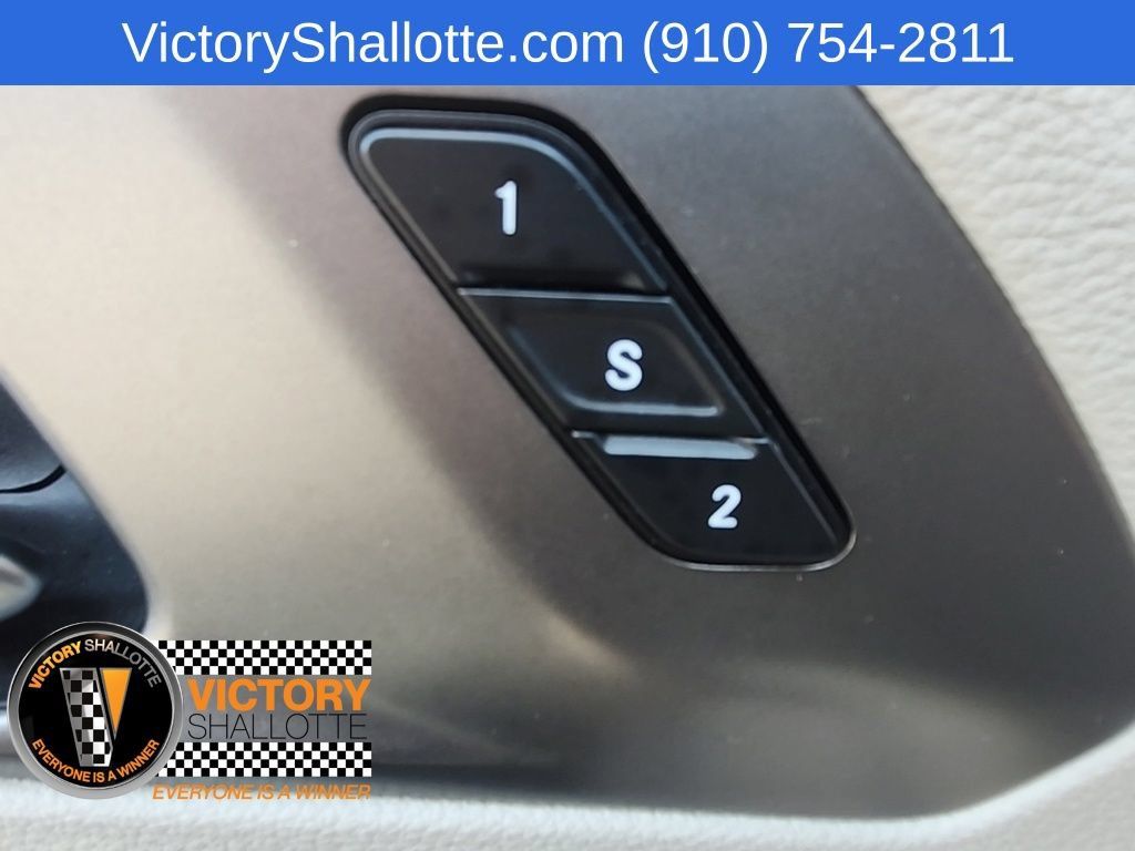 Certified 2022 Chrysler Pacifica Touring-L FWD image 20