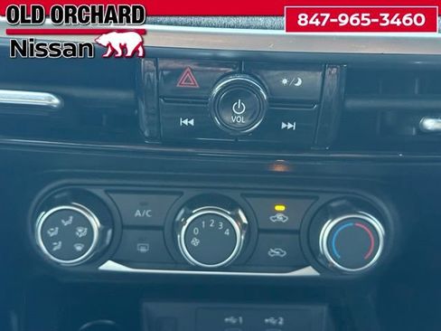 Used 2025 Nissan Kicks SV w/ Illumination Package AWD/4WD image 17