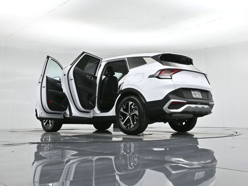 Used 2024 Kia Sportage EX image 47