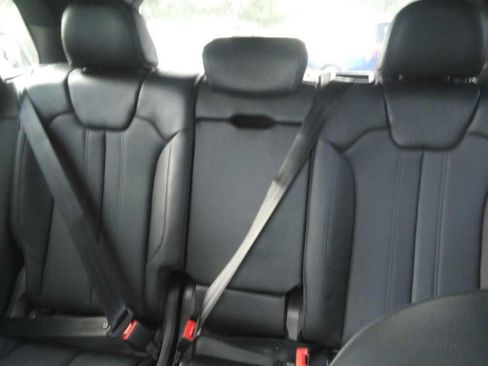 Used 2018 Audi SQ5 Prestige w/ Prestige Package image 6