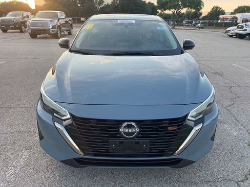 Used 2025 Nissan Sentra SR w/ SR Premium Package FWD image 2