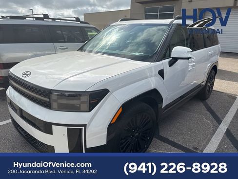 Used 2025 Hyundai Santa Fe Calligraphy image 5