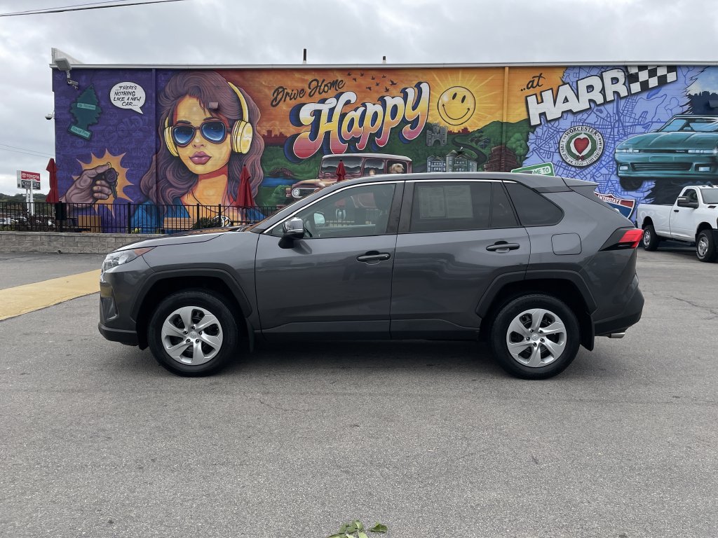 Certified 2022 Toyota RAV4 LE AWD/4WD image 2