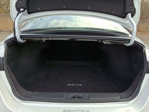 Certified 2023 Nissan Sentra SR image 28