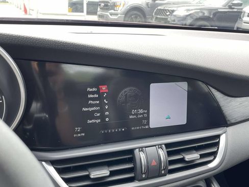 Used 2017 Alfa Romeo Giulia AWD image 23