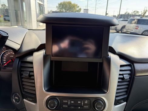 Used 2018 GMC Yukon Denali image 23