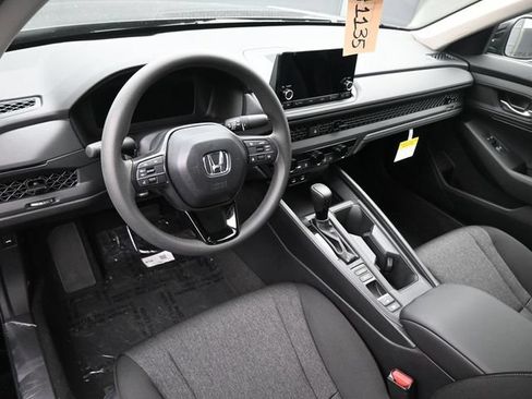 Certified 2025 Honda Accord LX image 19