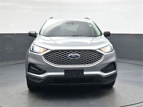 Used 2024 Ford Edge SE image 10