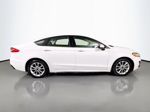 Used 2020 Ford Fusion SE FWD image 11