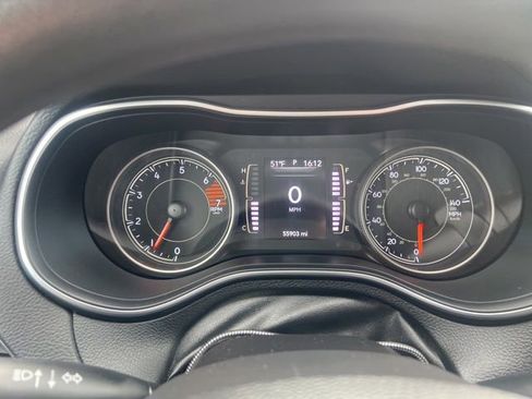 Used 2019 Jeep Cherokee Latitude w/ Popular Appearance Group AWD/4WD image 12